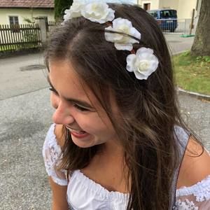 Meet your Posher, Julia